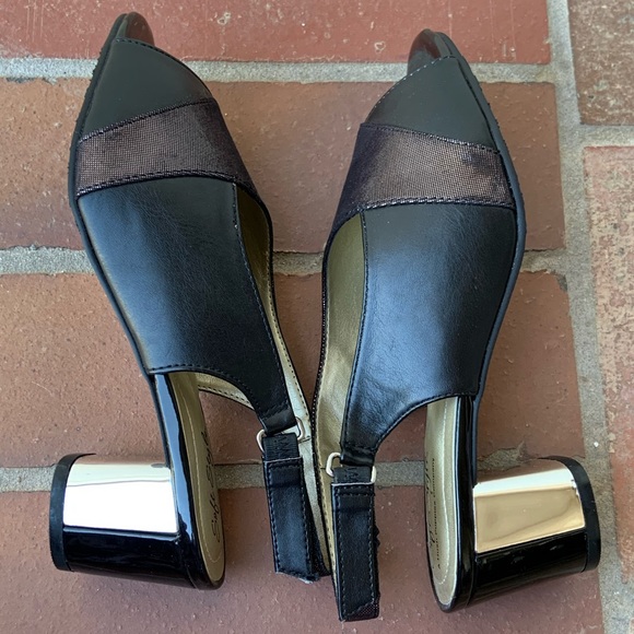 Soft Styles by Hush Puppies Black Slingback Shoes - Picture 3 of 9